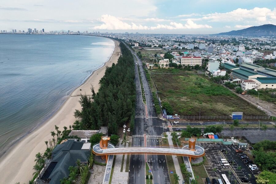 The South-to-North Odyssey: A Comprehensive Guide to the Ho Chi Minh to Hanoi Bike Tour
